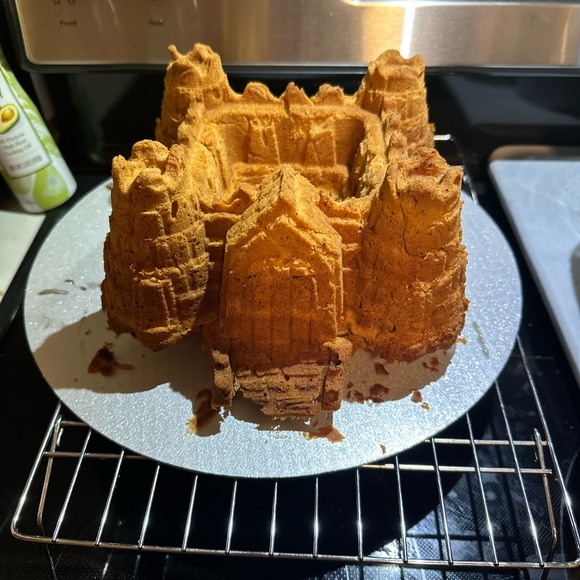 Castle Cake Pan Nordic Ware Sandcastle 10 Cup Cast Aluminum USA Bundt baker - Picture 10 of 10